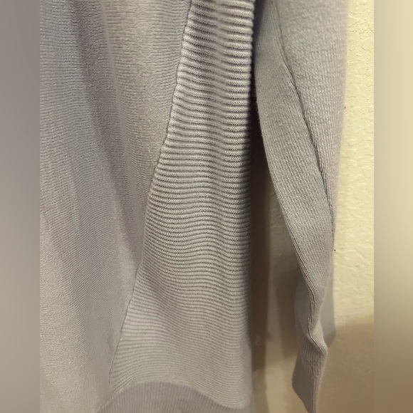 Victoria’s Secret lounge top - Picture 5 of 13